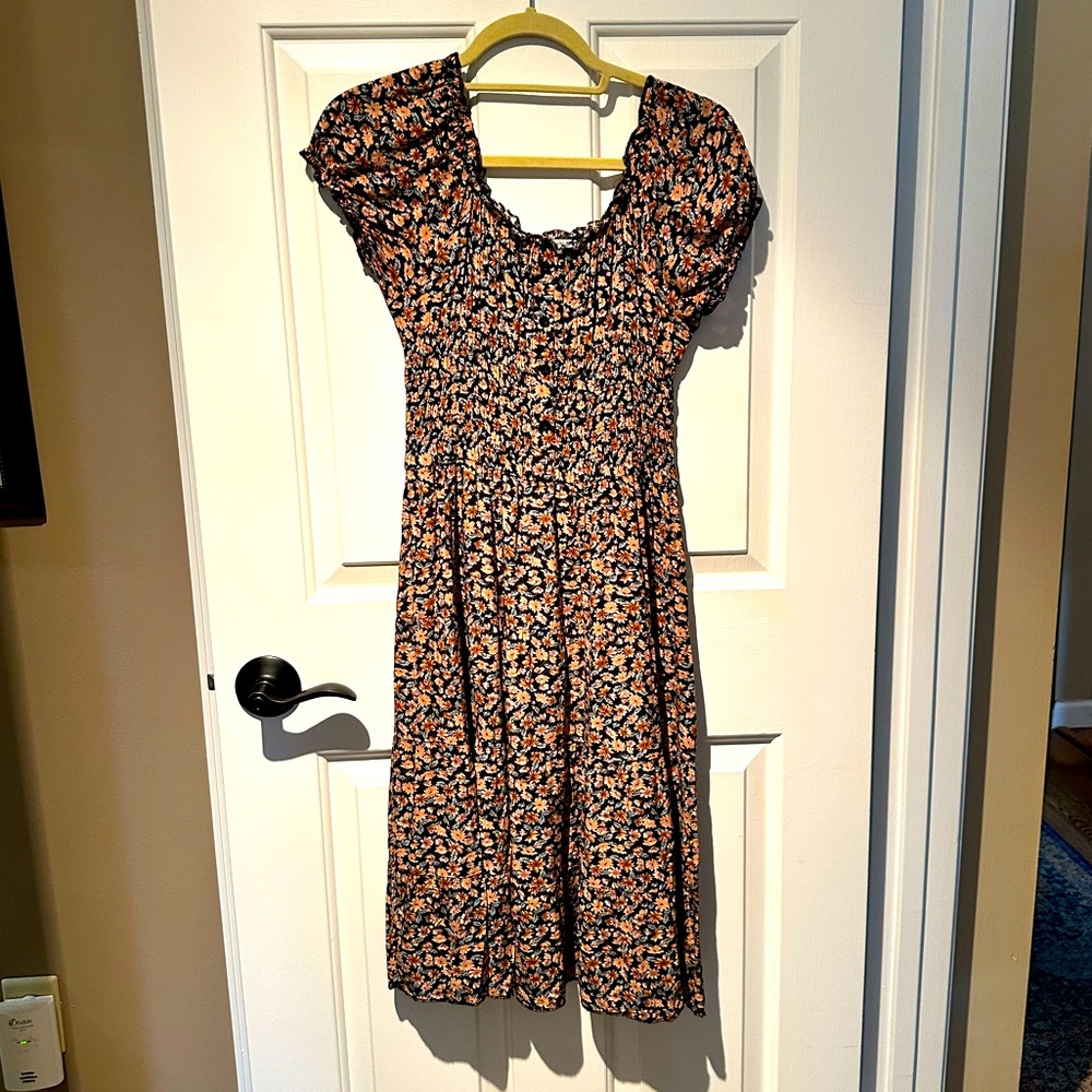 Floral Smocked Sundress w/ button front detail Size Med